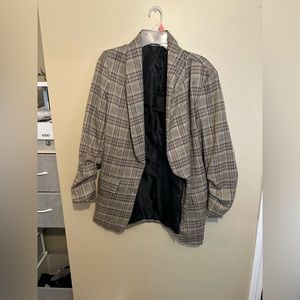 Women’s plaid oversized blazer